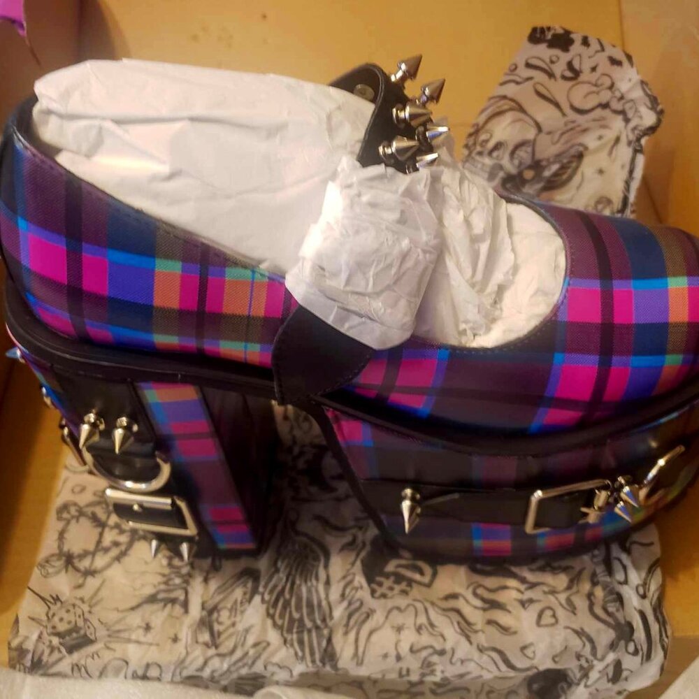 Current Mood Neon Spike Buckle D Ring Platforms Women Size 8M NWT